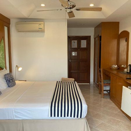 קטה ביץ' Waree'S Guesthouse מראה חיצוני תמונה