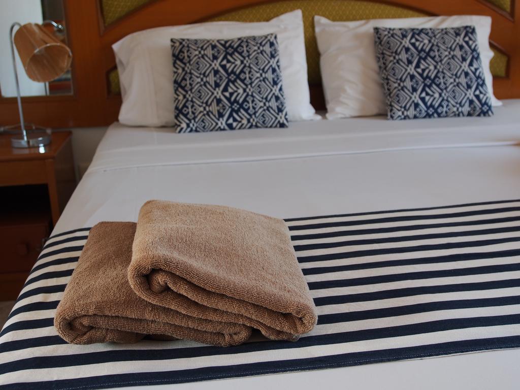 קטה ביץ' Waree'S Guesthouse מראה חיצוני תמונה