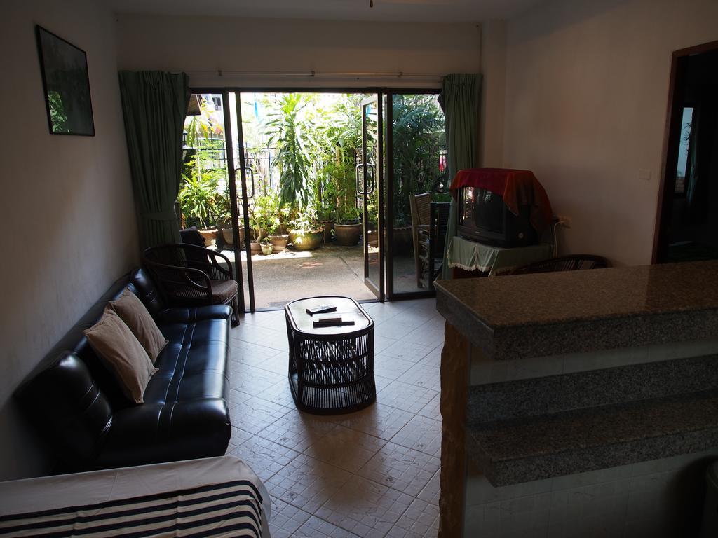 קטה ביץ' Waree'S Guesthouse מראה חיצוני תמונה