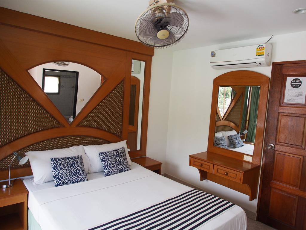 קטה ביץ' Waree'S Guesthouse מראה חיצוני תמונה