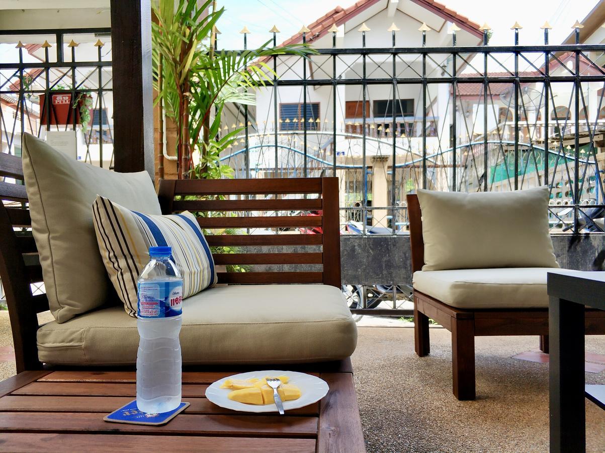 קטה ביץ' Waree'S Guesthouse מראה חיצוני תמונה