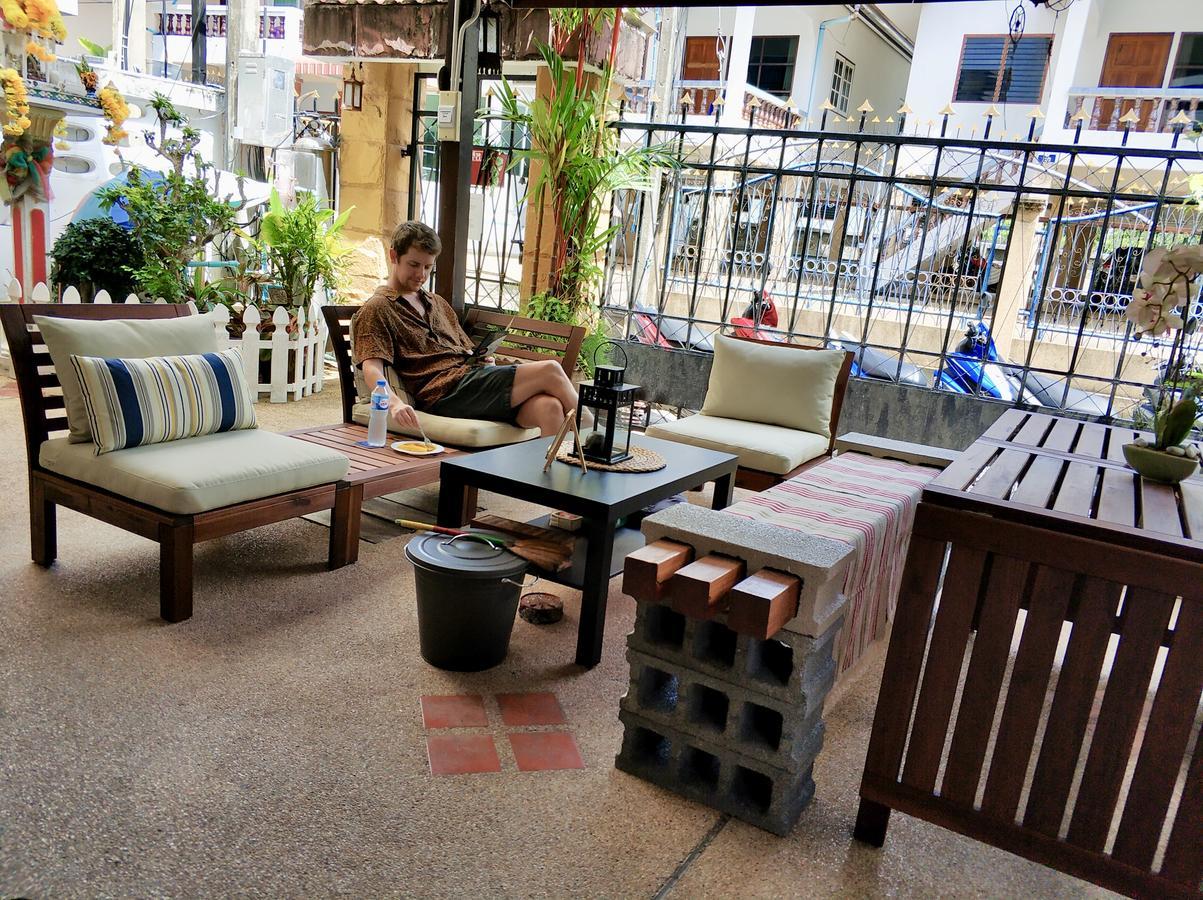 קטה ביץ' Waree'S Guesthouse מראה חיצוני תמונה