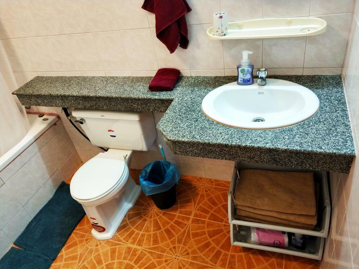 קטה ביץ' Waree'S Guesthouse מראה חיצוני תמונה