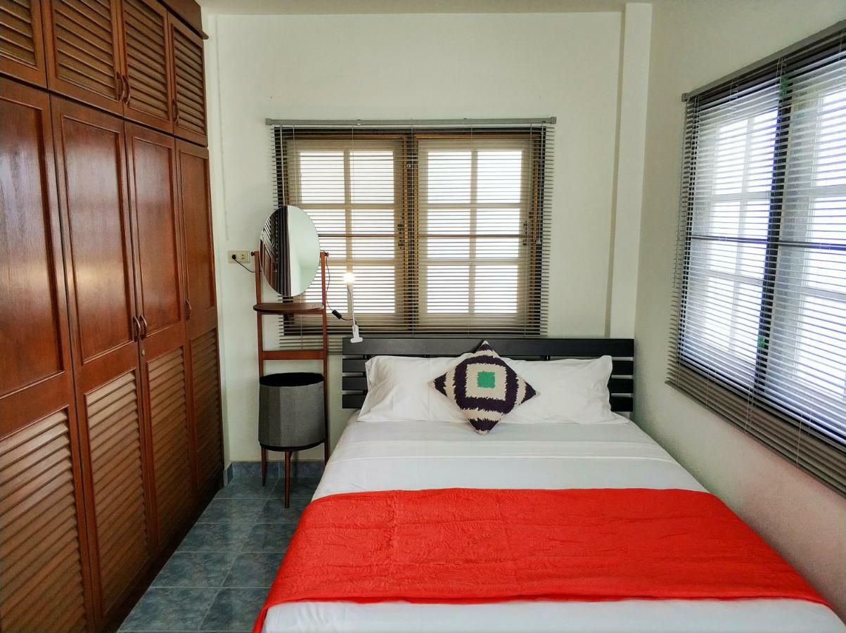 קטה ביץ' Waree'S Guesthouse מראה חיצוני תמונה