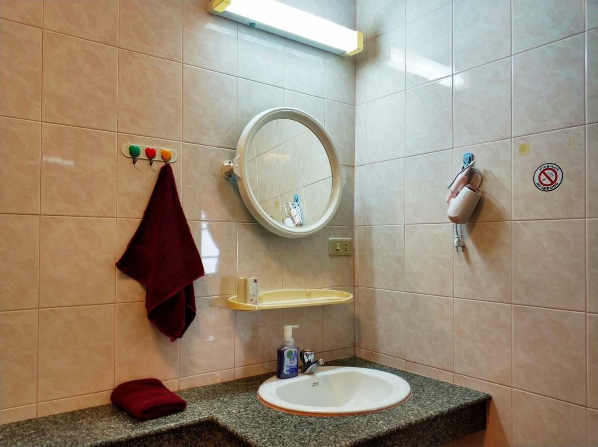 קטה ביץ' Waree'S Guesthouse מראה חיצוני תמונה
