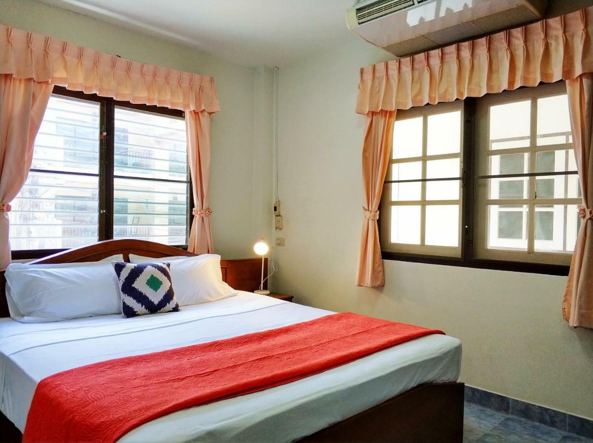קטה ביץ' Waree'S Guesthouse מראה חיצוני תמונה